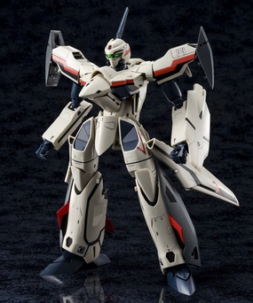 Arcadia Macross Plus 1/60 VF-19 with Fast Pack Premium Finish Action Figure Premium Collectible