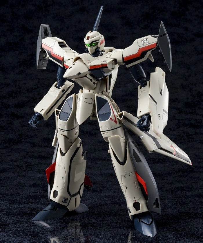 Arcadia Macross Plus 1/60 VF-19 with Fast Pack Premium Finish Action Figure Premium Collectible