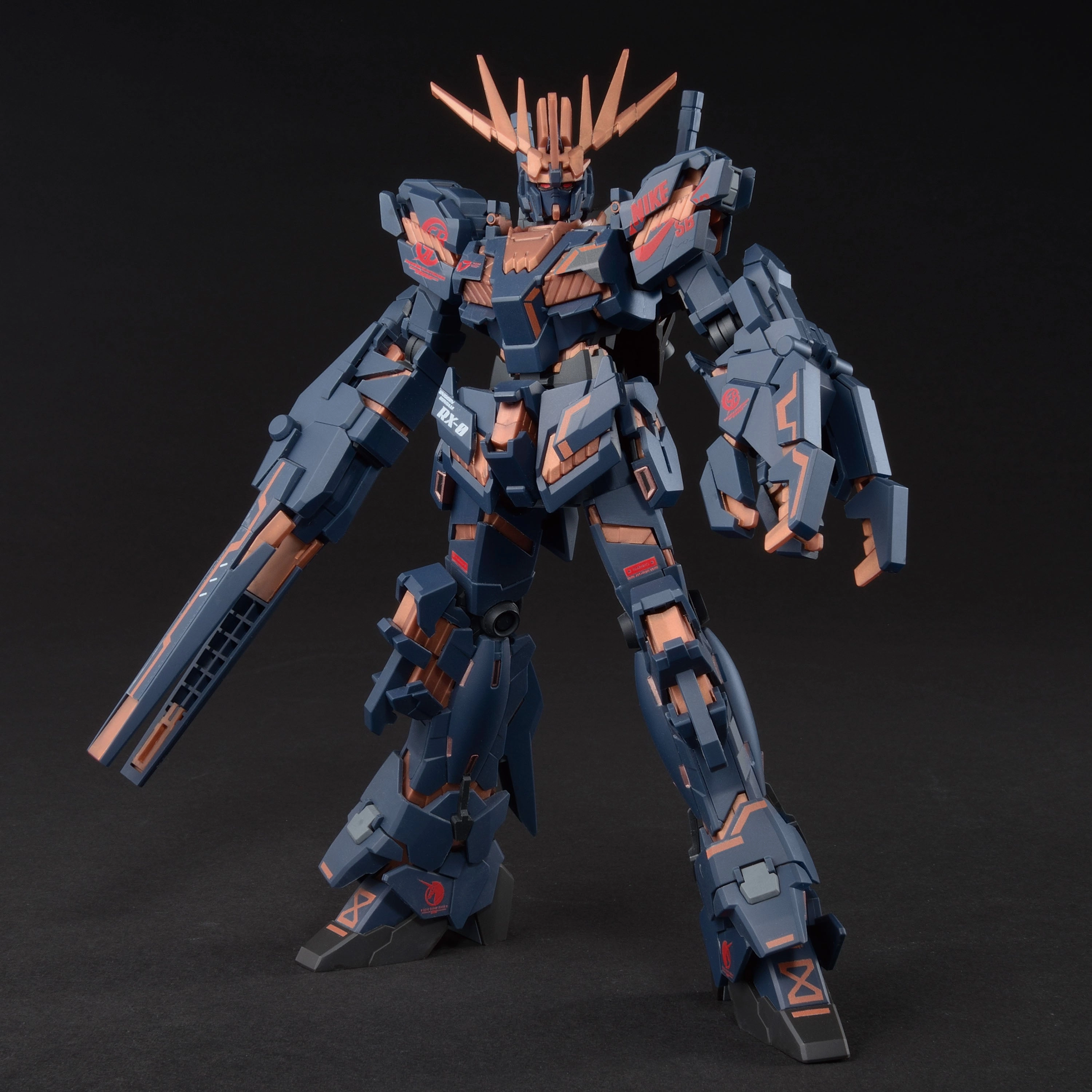 Gundam 1/144 Unicorn Gundam 02 Banshee (Destroy Mode) Ver. Nike SB Model Kit Exclusive Train Model