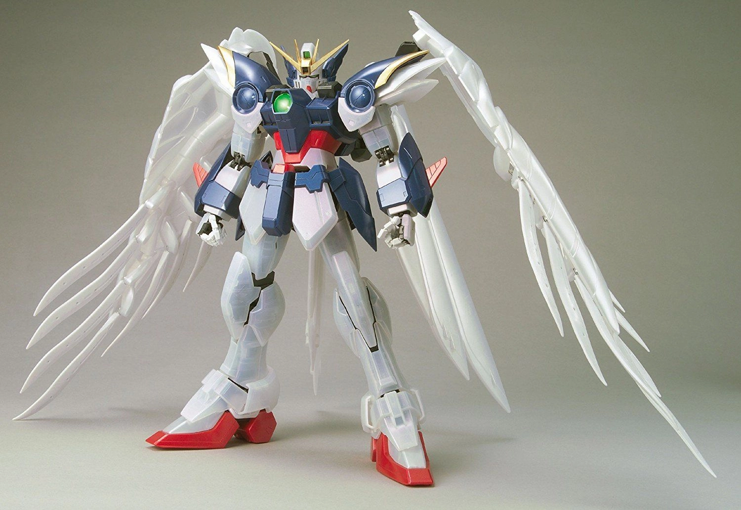 Sports Memorabilia Gundam 1/60 PG Gundam Wing Endless Waltz XXXG-00W0 Wing Gundam Zero EW Pearl Mirror Coating Ver. (Wing Zero Custom) Model Kit
